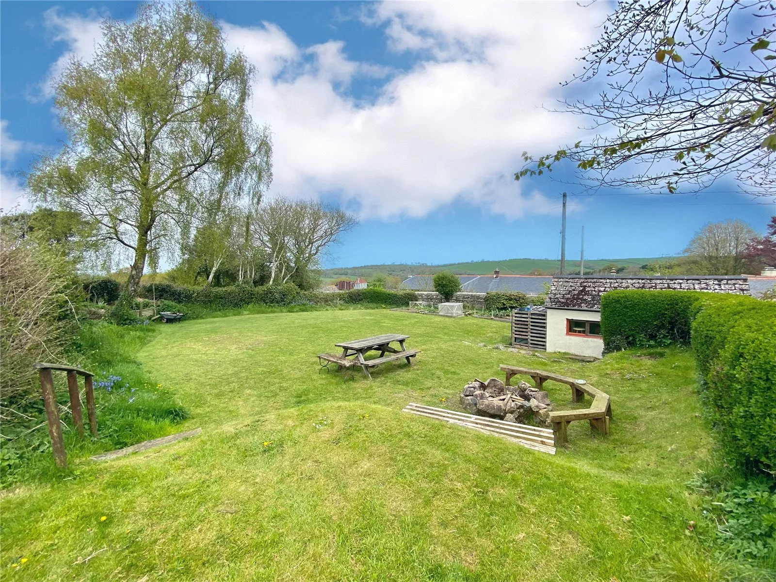 4 bed Semi-Detached