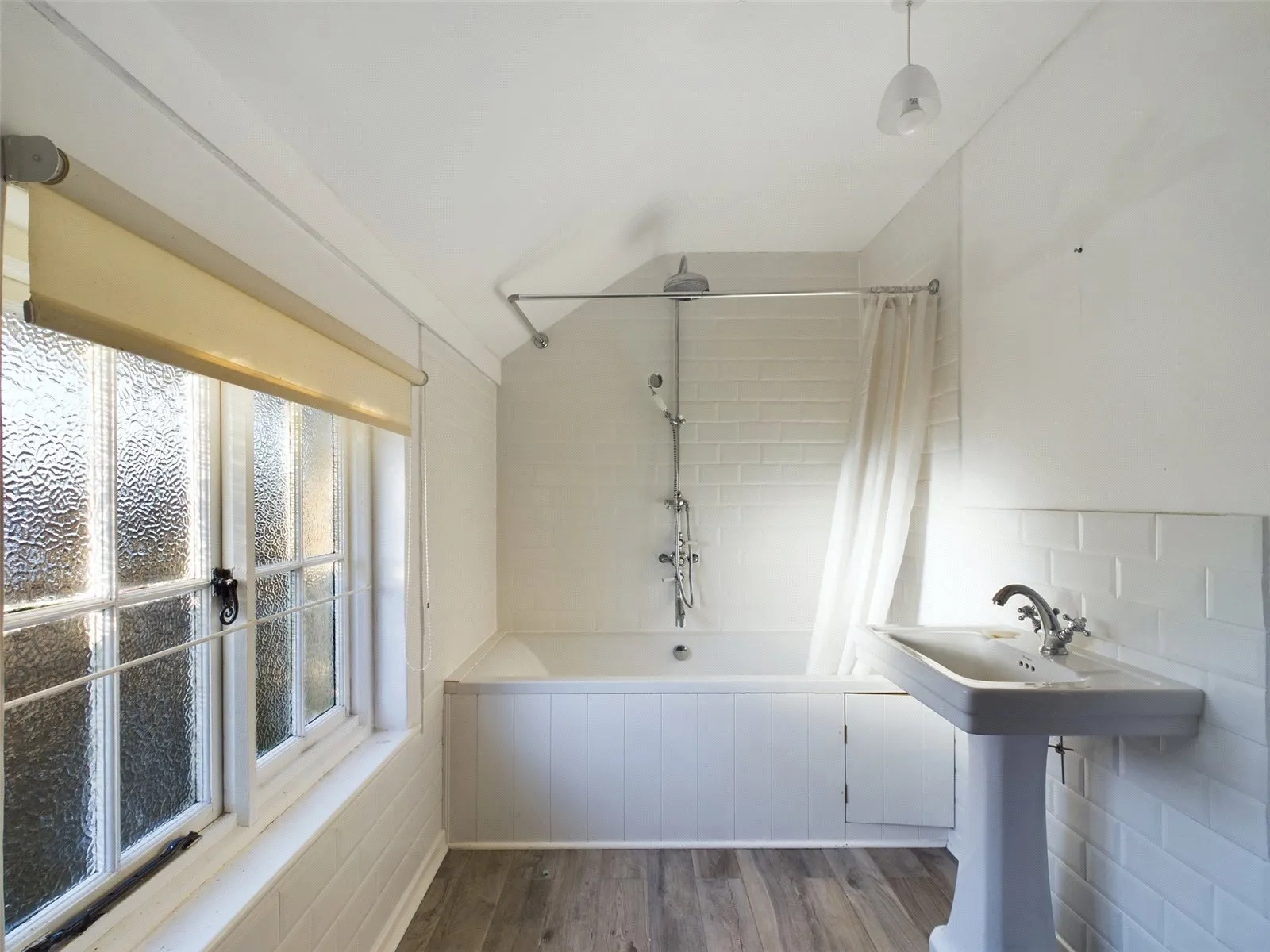 4 bed Semi-Detached
