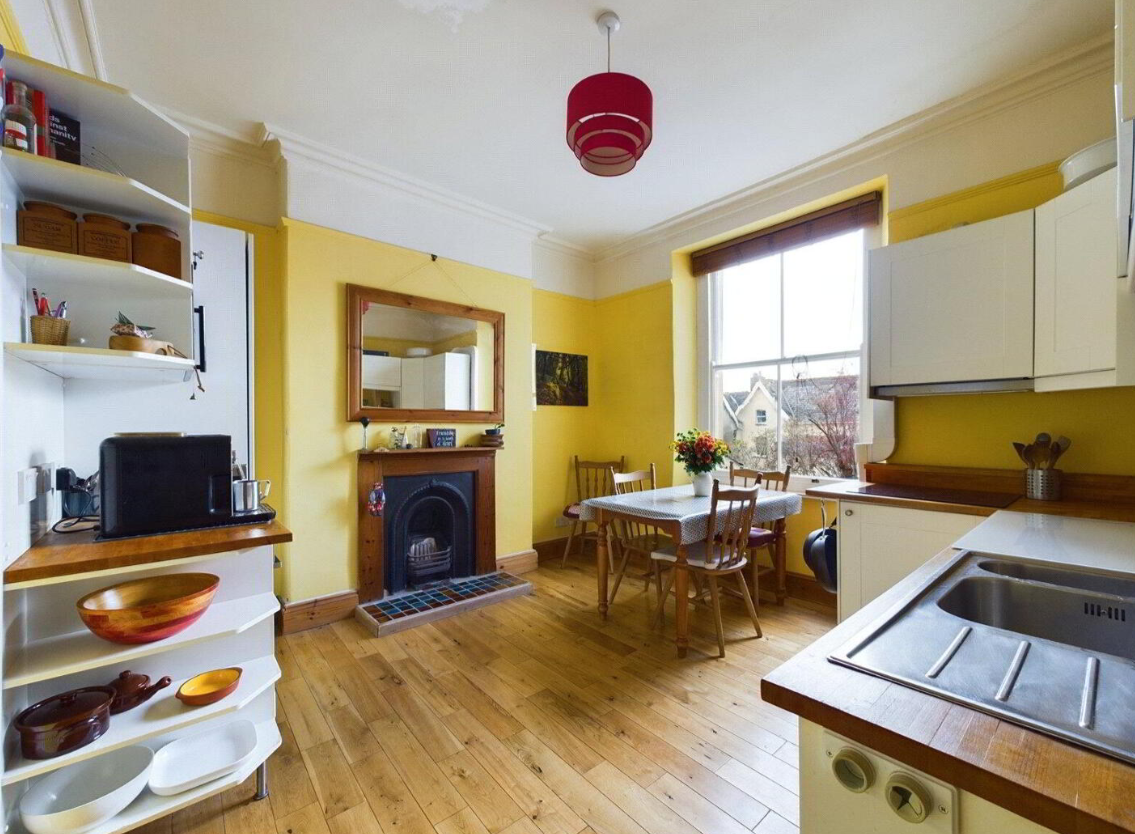 5 bed Terraced