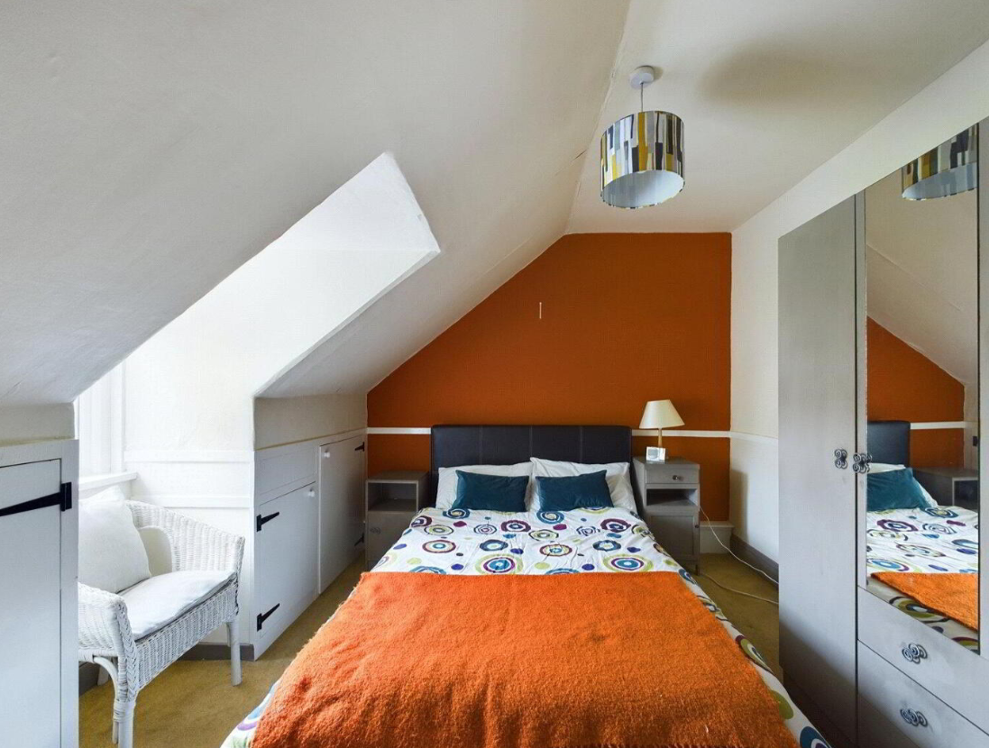 5 bed Terraced