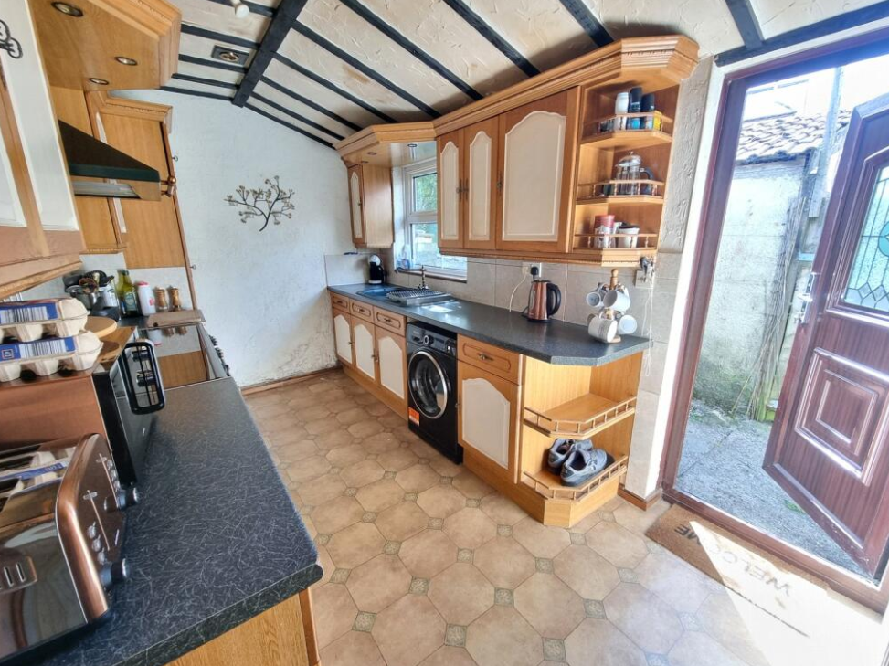 4 bed Terraced