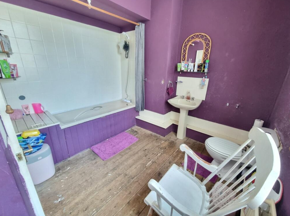 4 bed Terraced