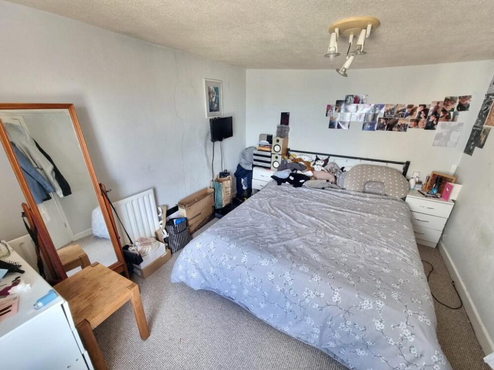 4 bed Terraced