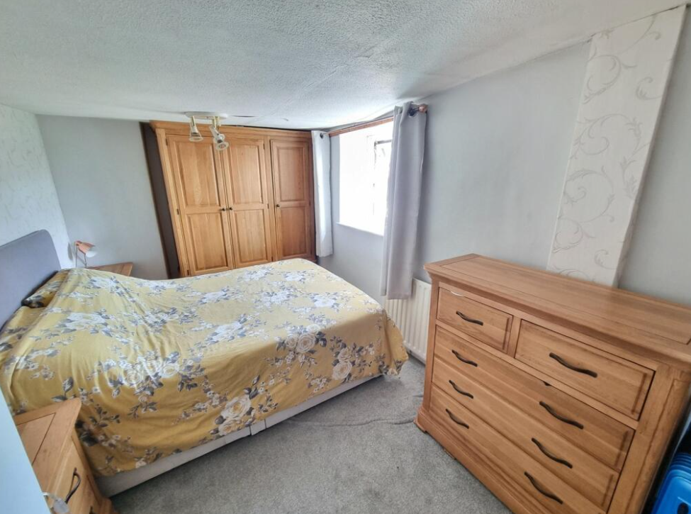 4 bed Terraced