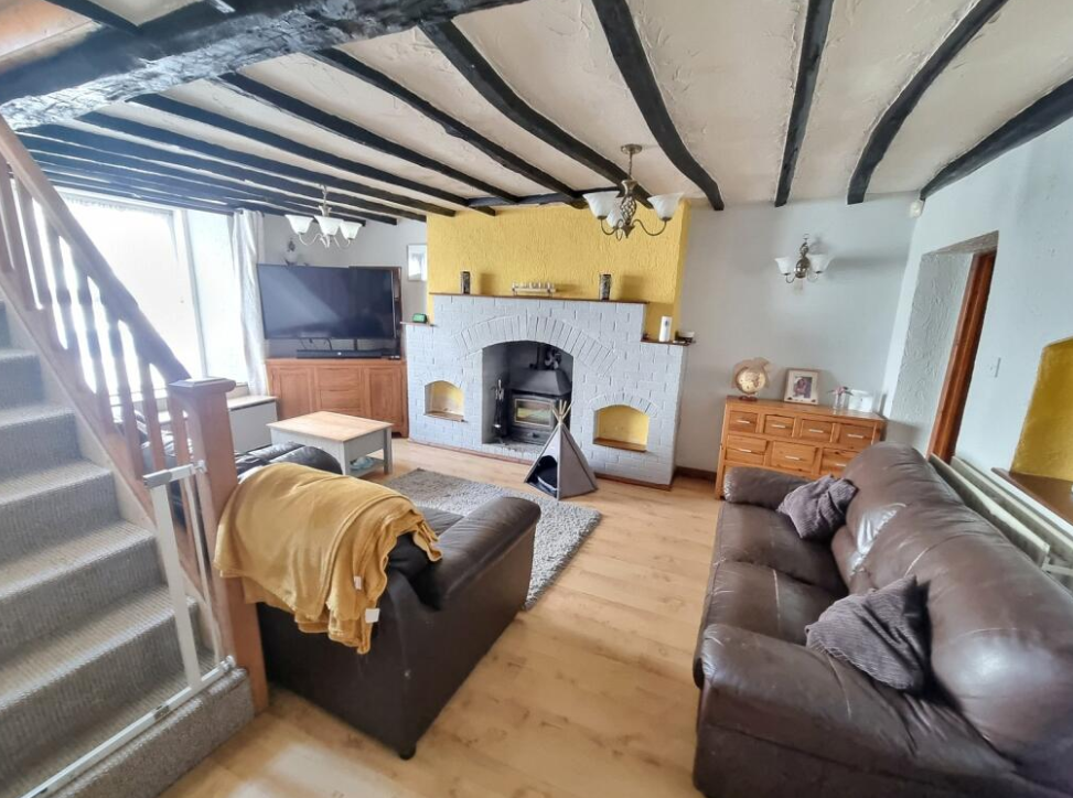 4 bed Terraced