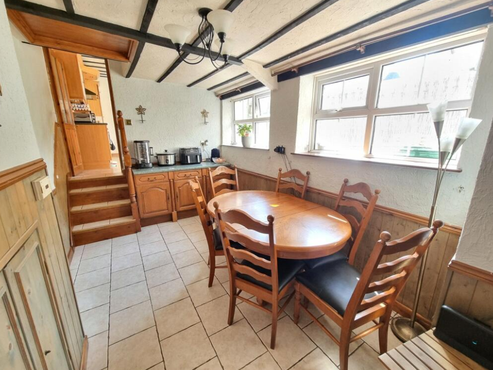 4 bed Terraced