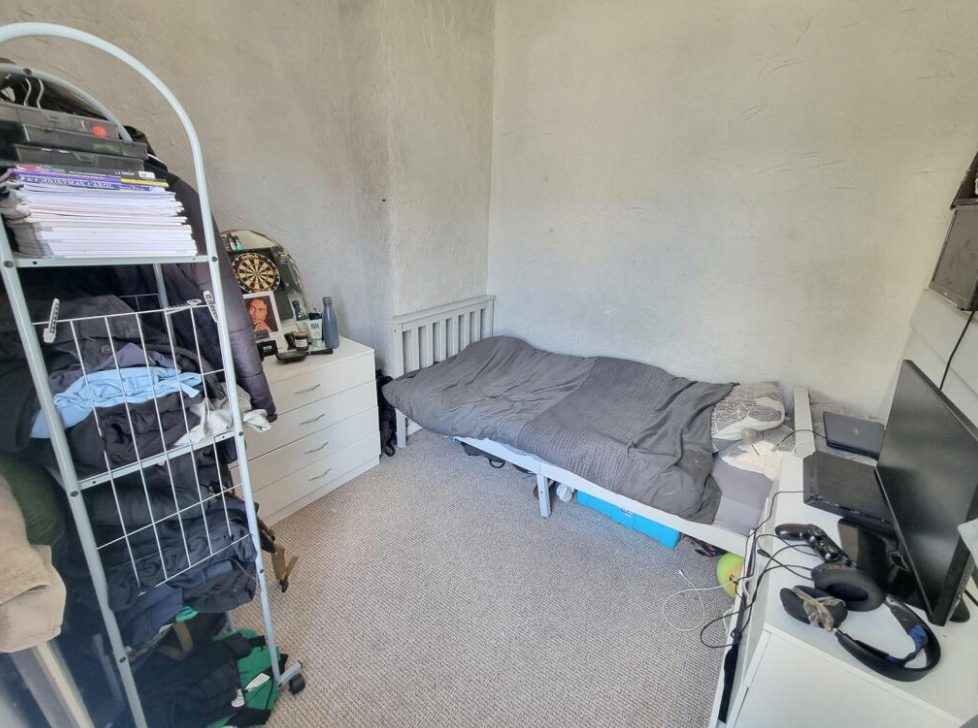 4 bed Terraced