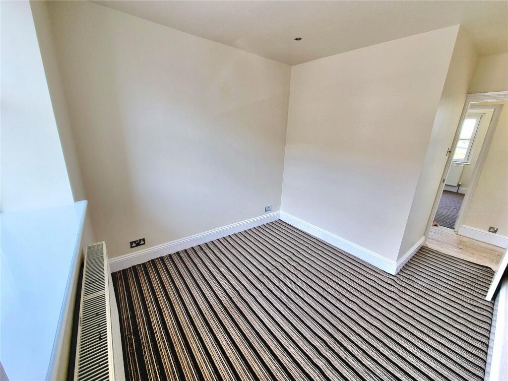 3 bed End of Terrace