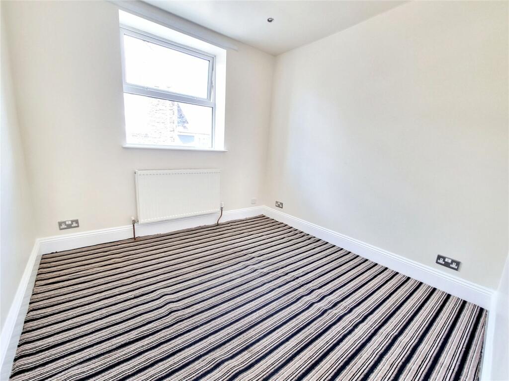 3 bed End of Terrace
