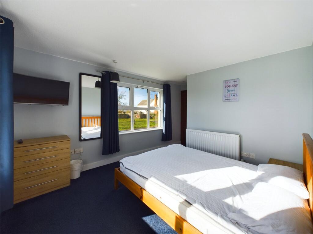 2 bed Semi-Detached Bungalow