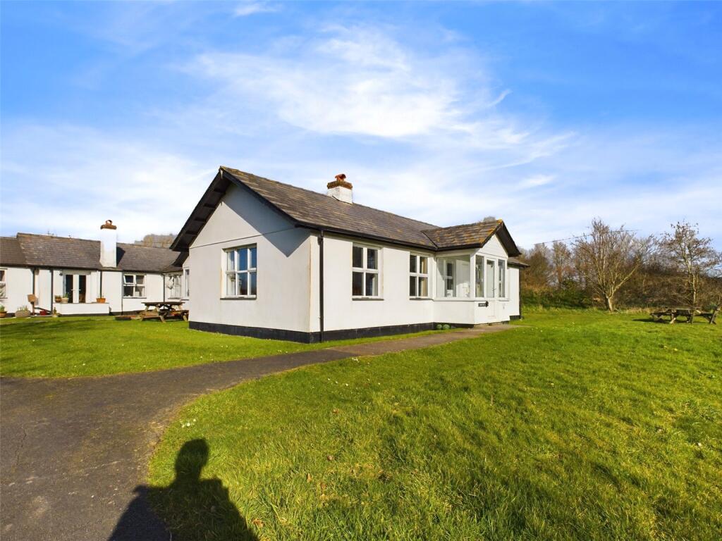 2 bed Semi-Detached Bungalow