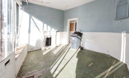 2 bed Commercial Property