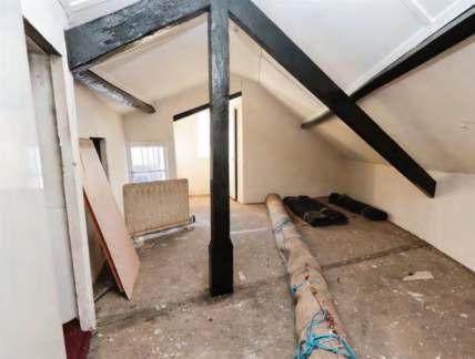 2 bed Commercial Property