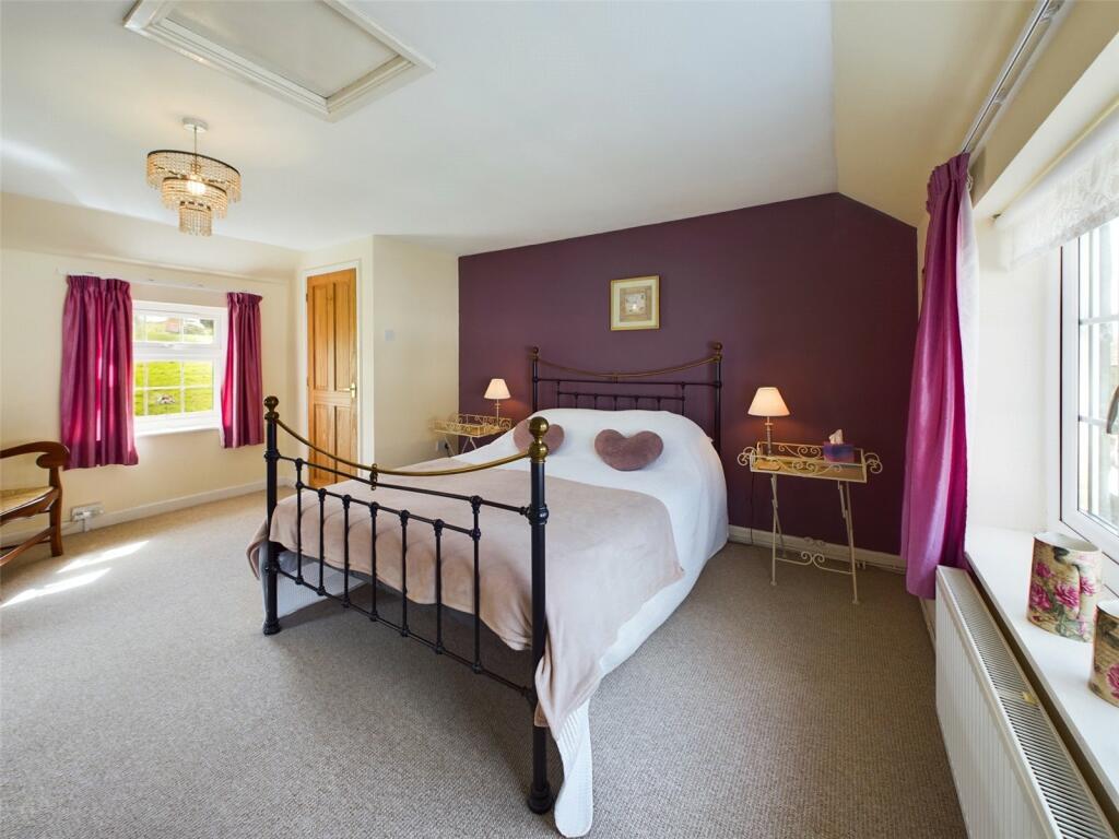 4 bed Detached