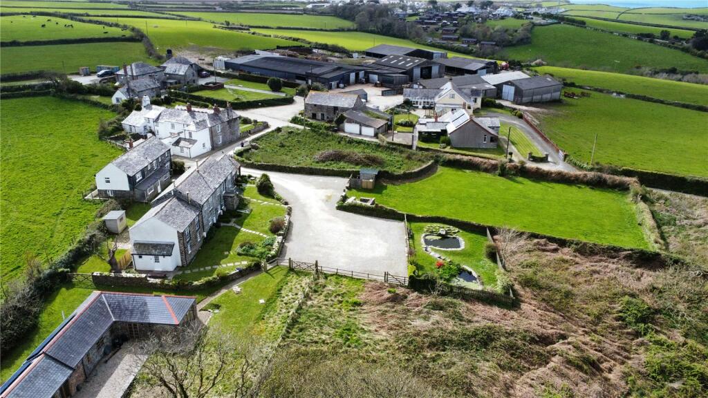 4 bed Detached