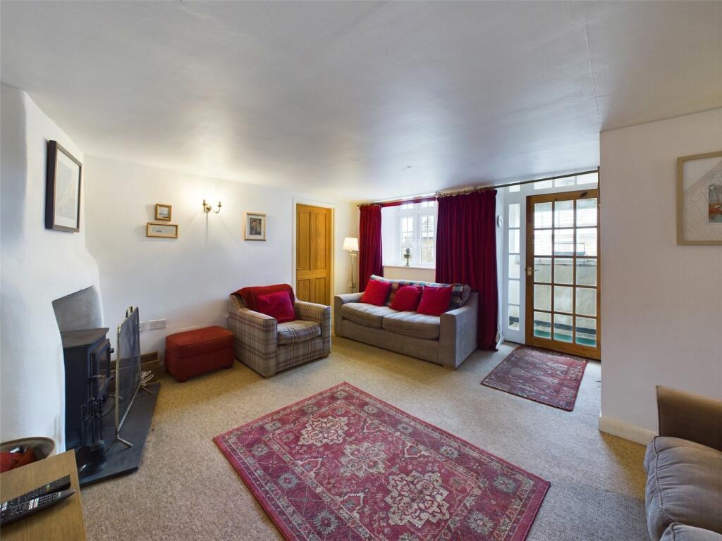 4 bed Detached