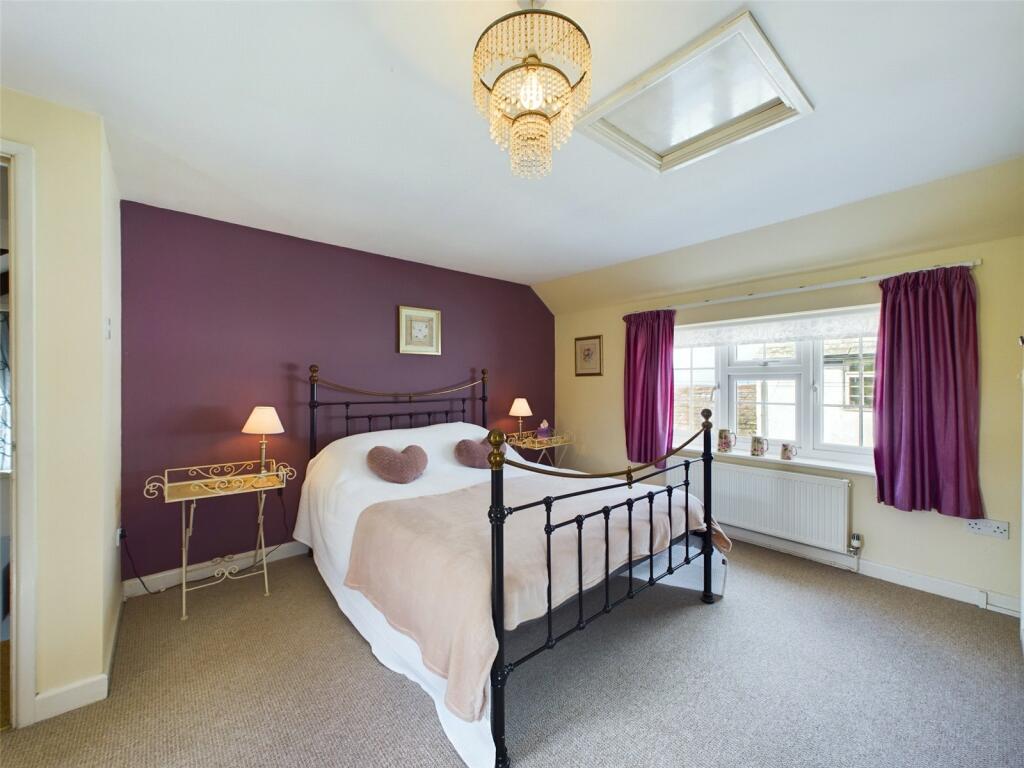 4 bed Detached