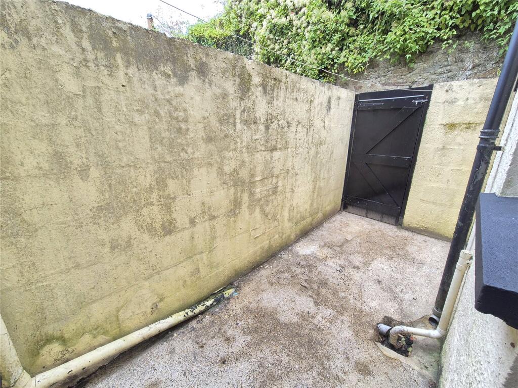 3 bed Terraced