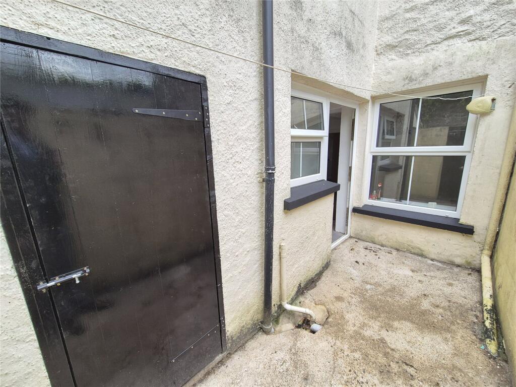 3 bed Terraced