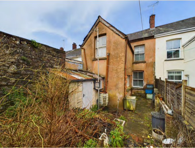 3 bed Terraced