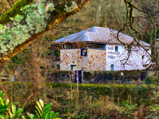 6 bed Detached