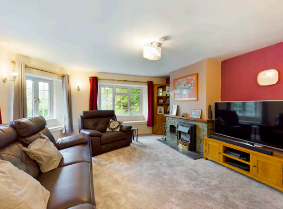 6 bed Detached