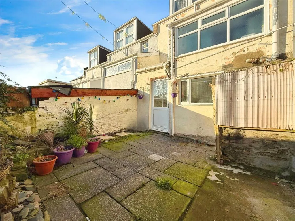 5 bed Terraced