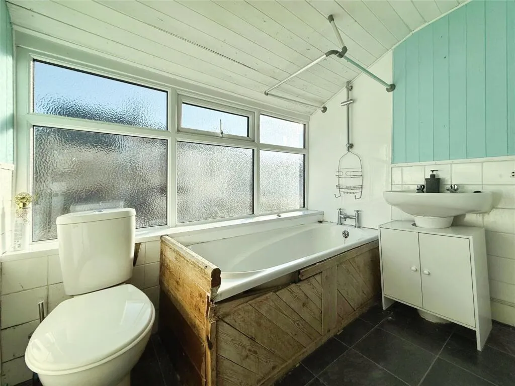 5 bed Terraced