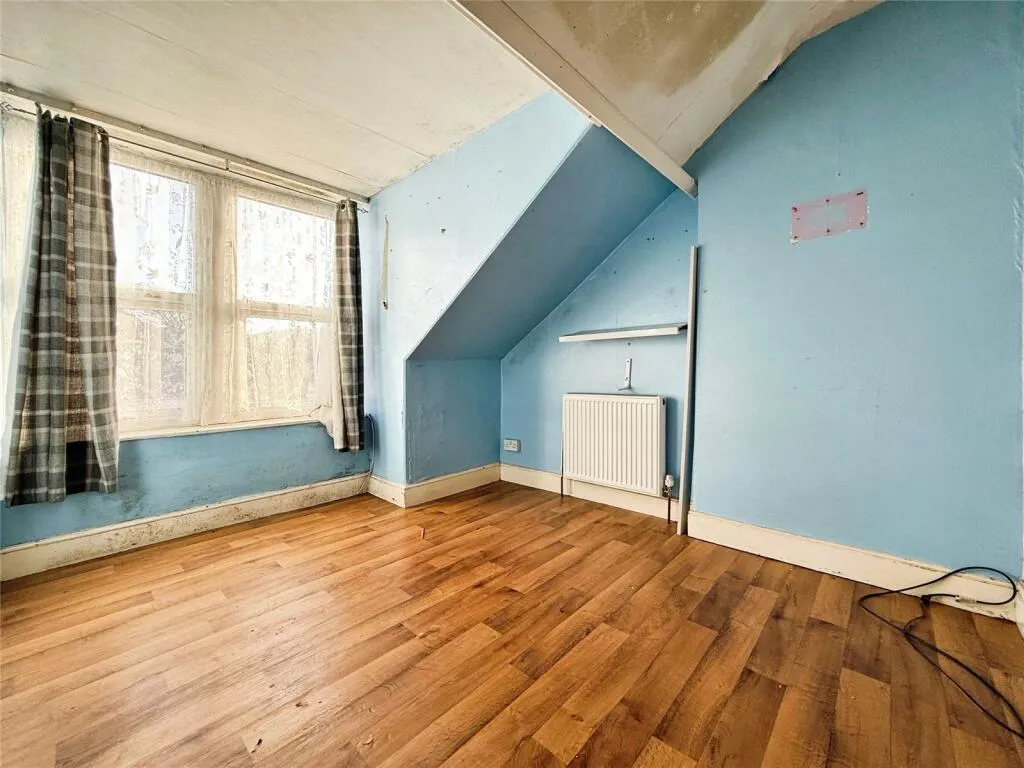 5 bed Terraced
