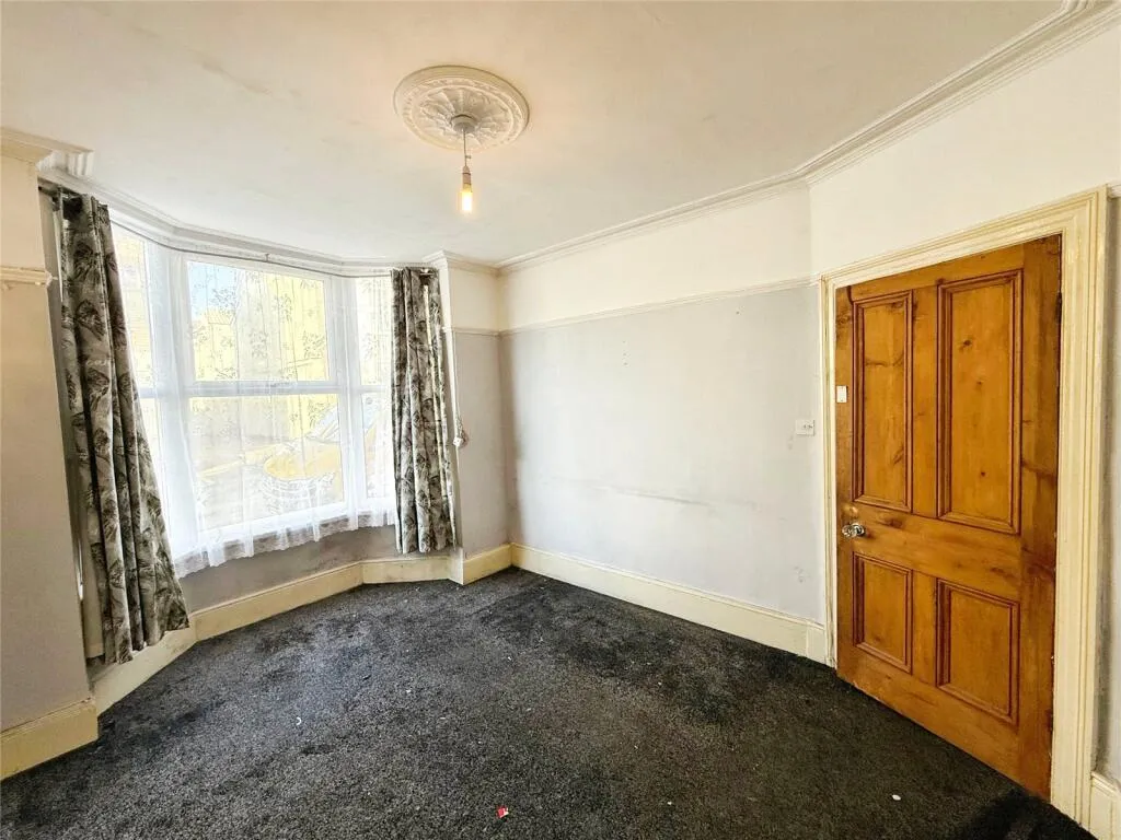 5 bed Terraced