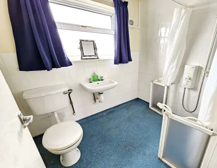 2 bed Detached Bungalow