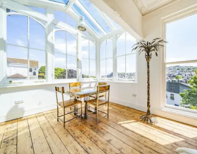 11 bed Detached