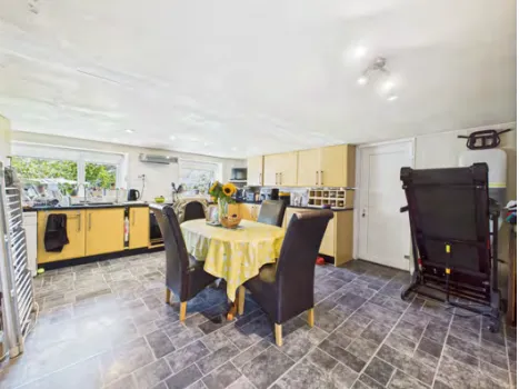 4 bed Character Property