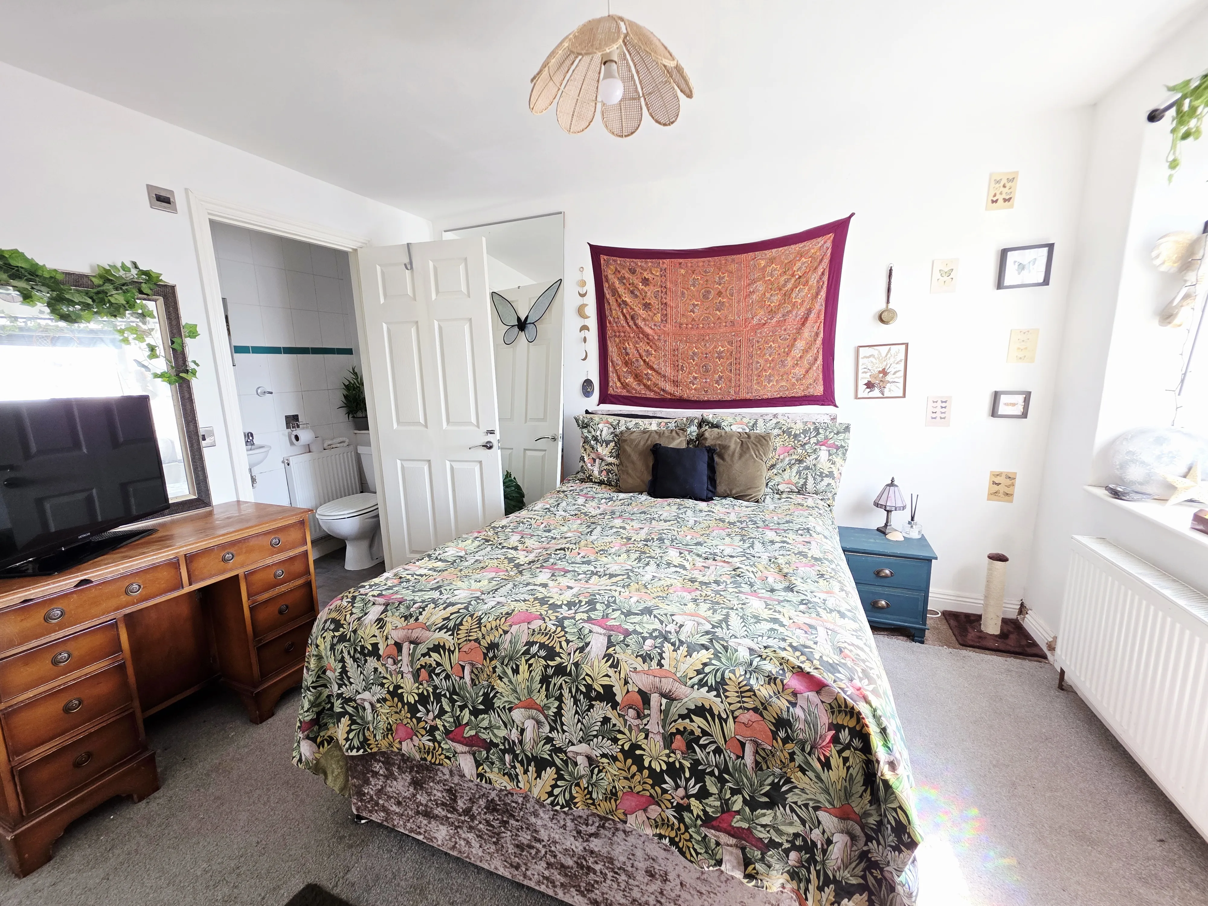 3 bed End of Terrace