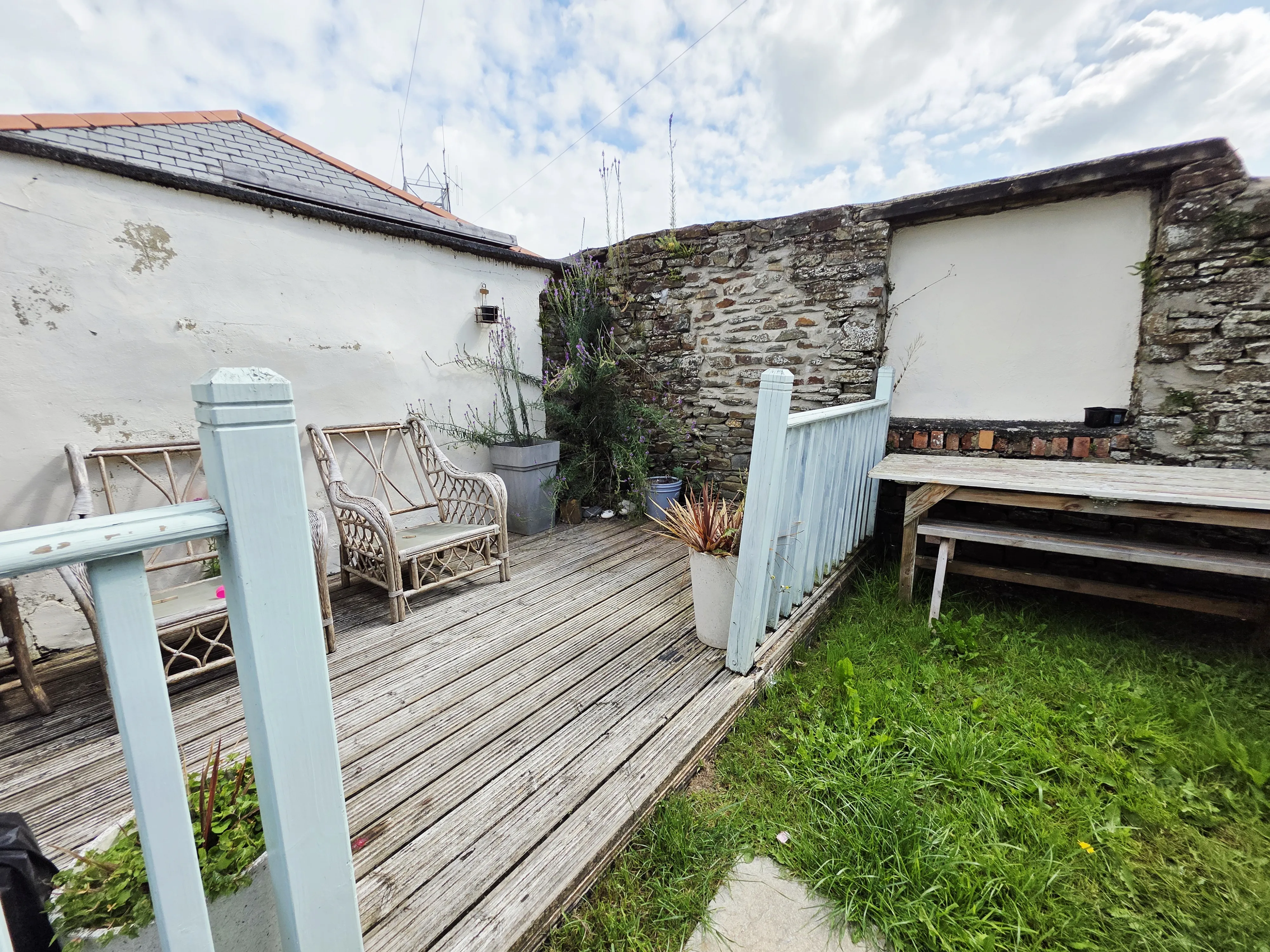 3 bed End of Terrace