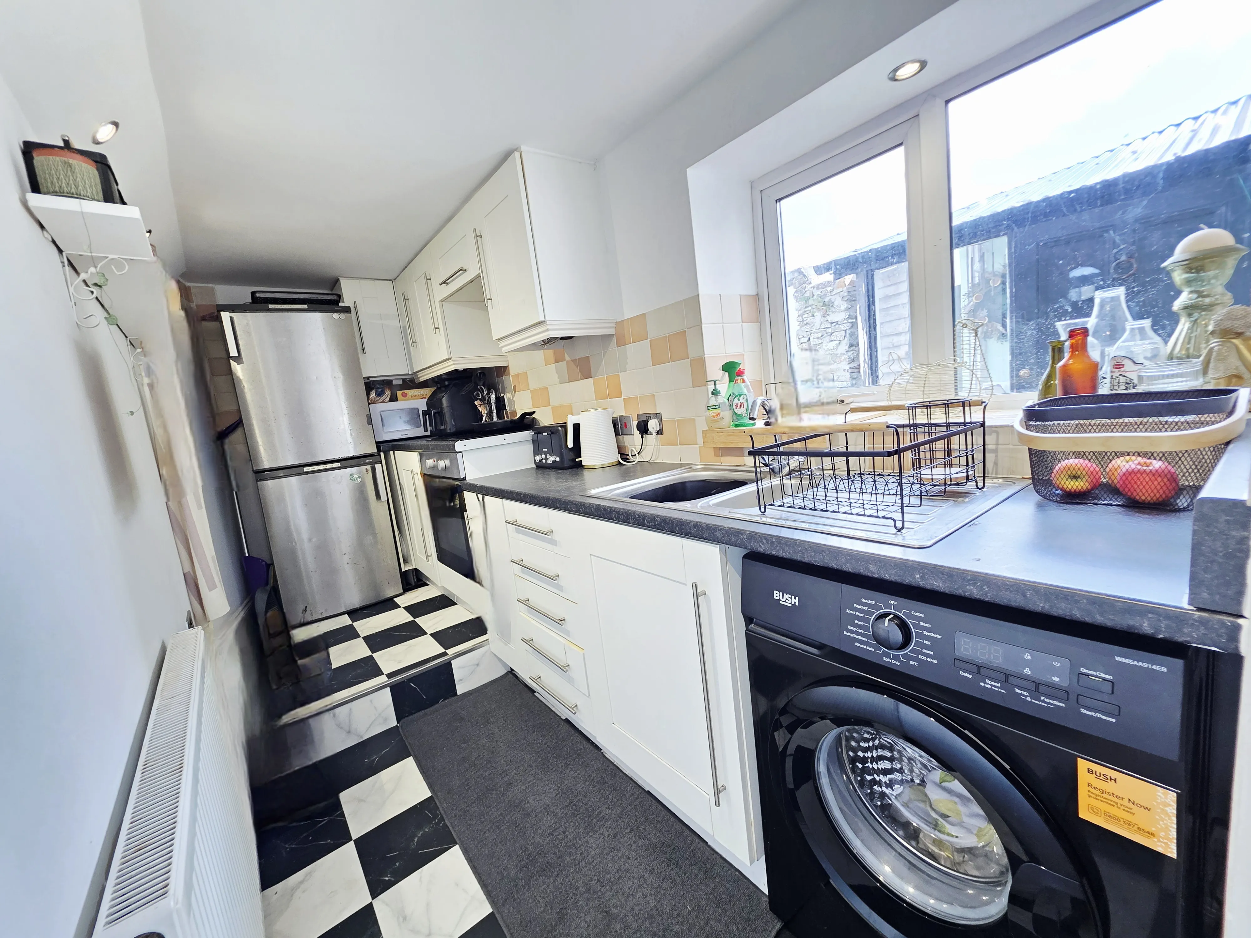 3 bed End of Terrace