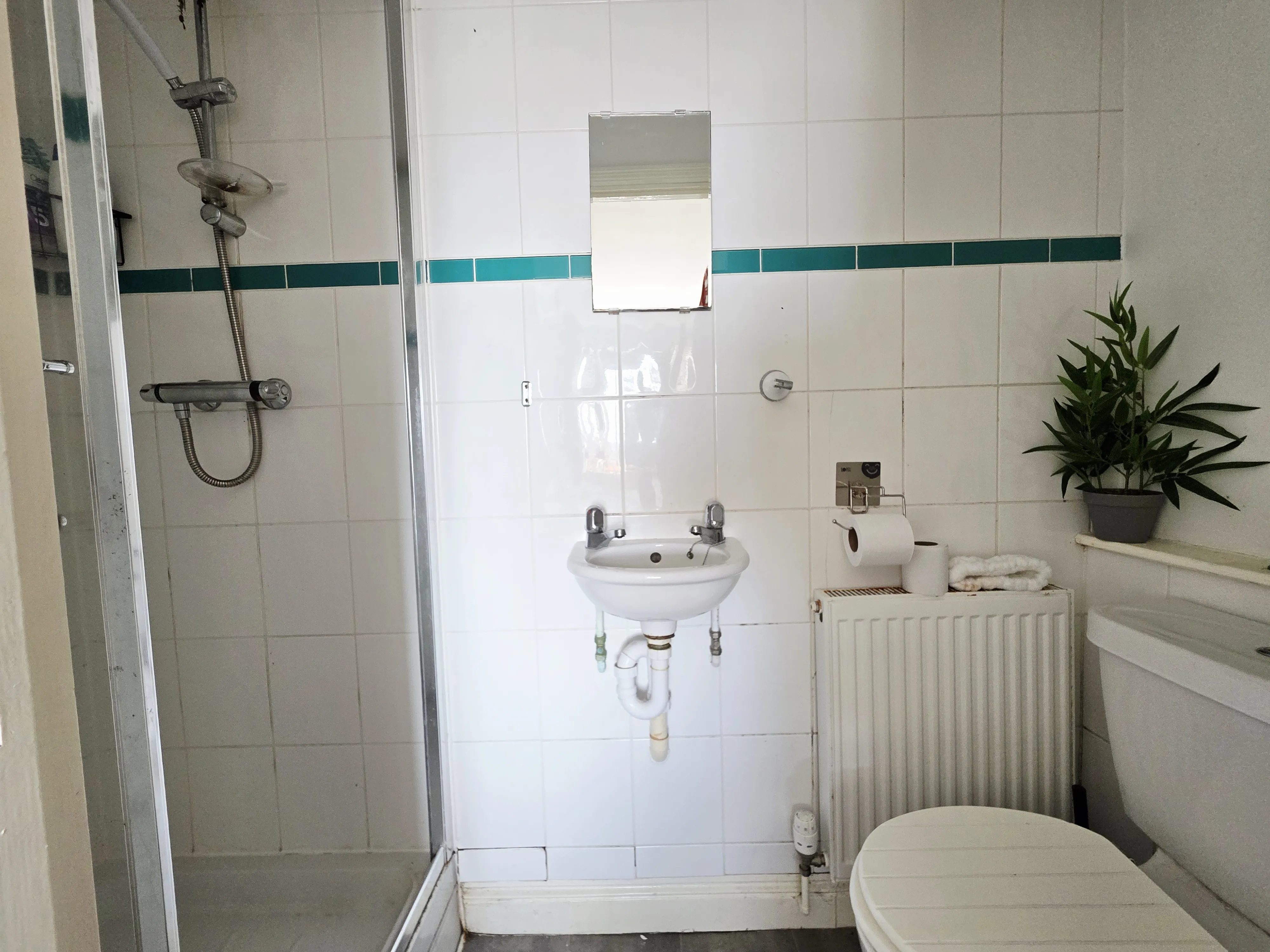 3 bed End of Terrace