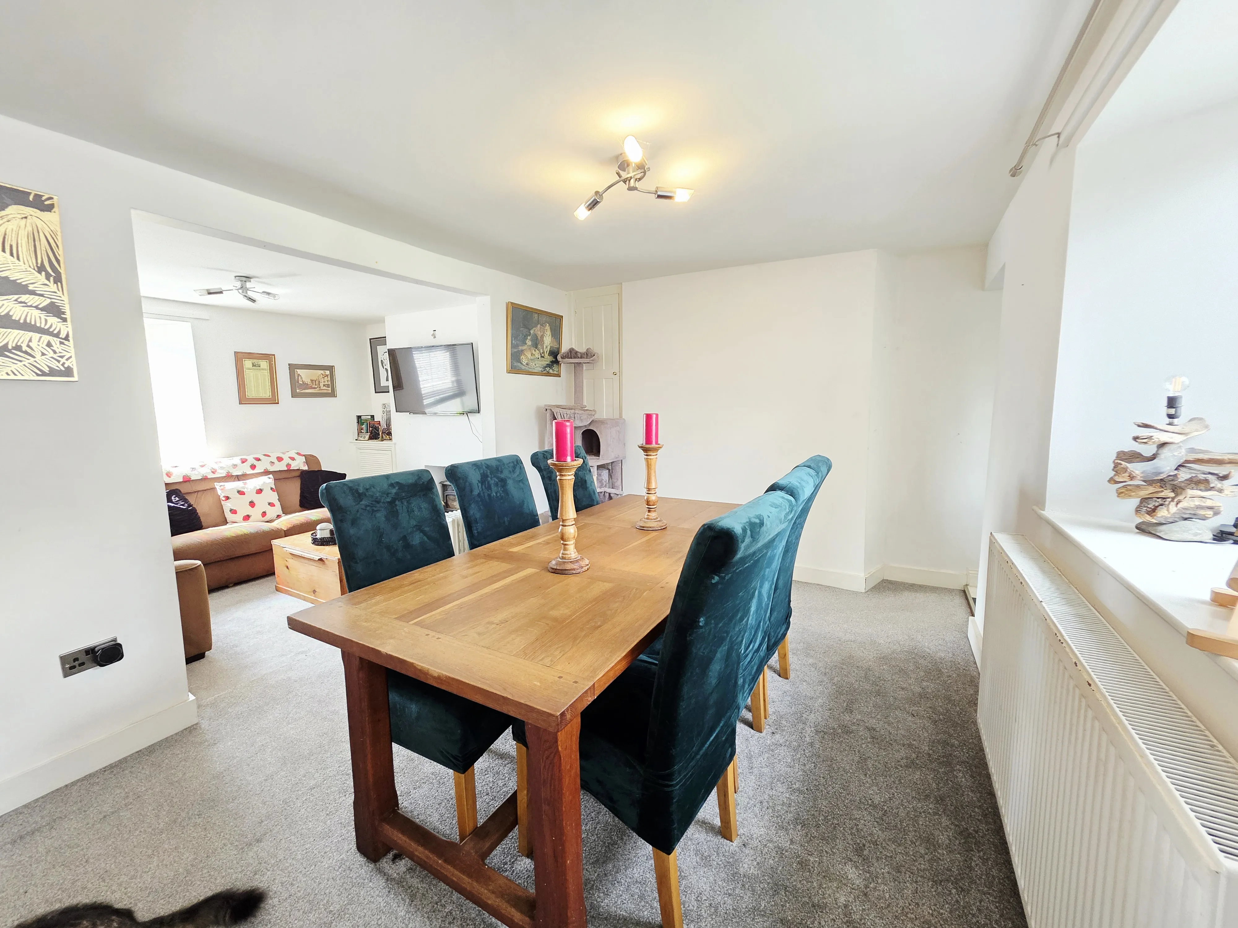 3 bed End of Terrace