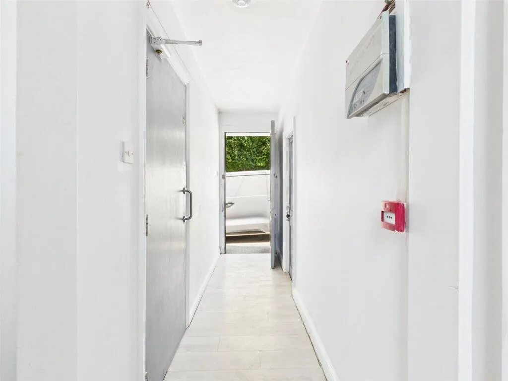 4 bed Block of Apartments