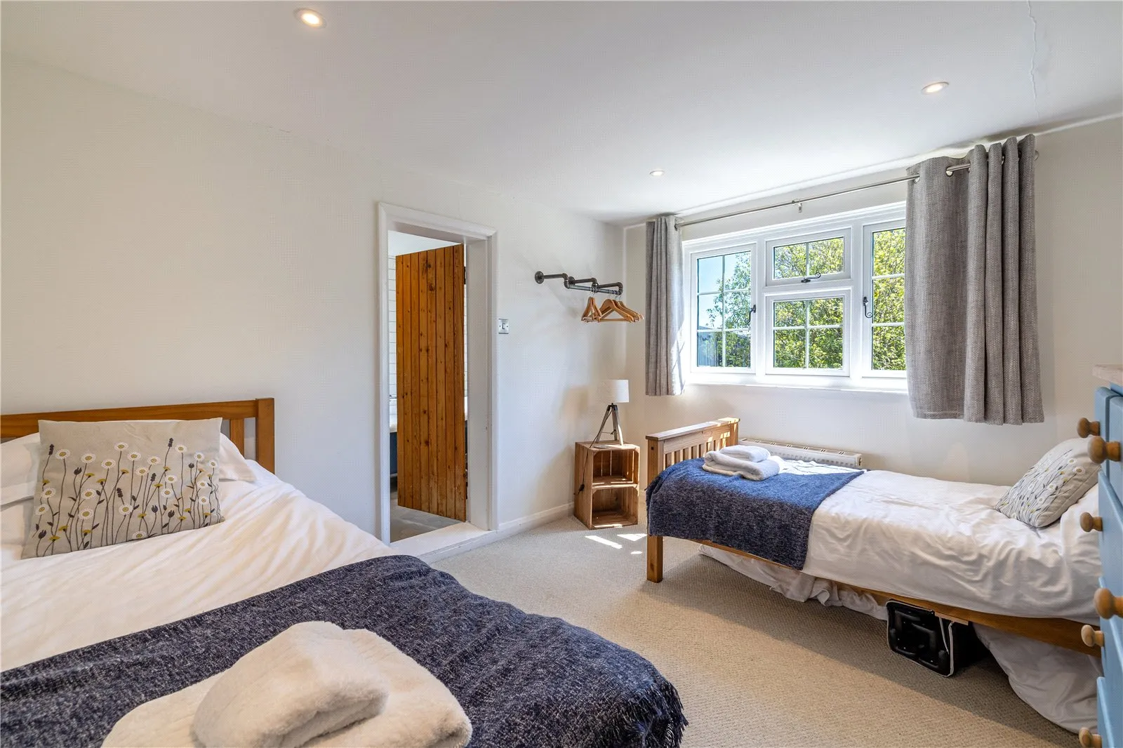 4 bed Detached