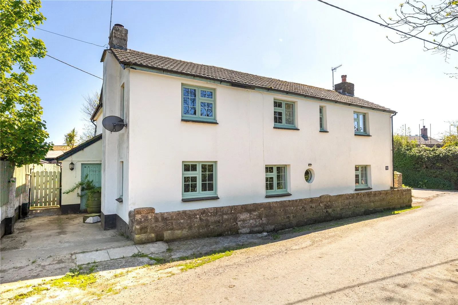 4 bed Detached