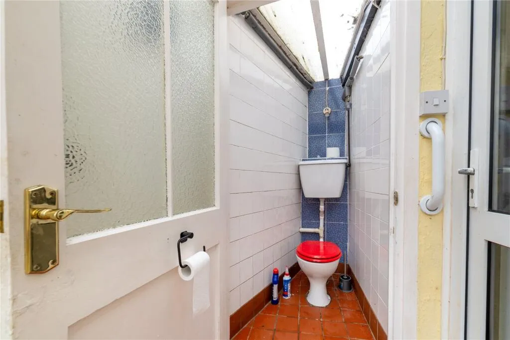 2 bed Detached