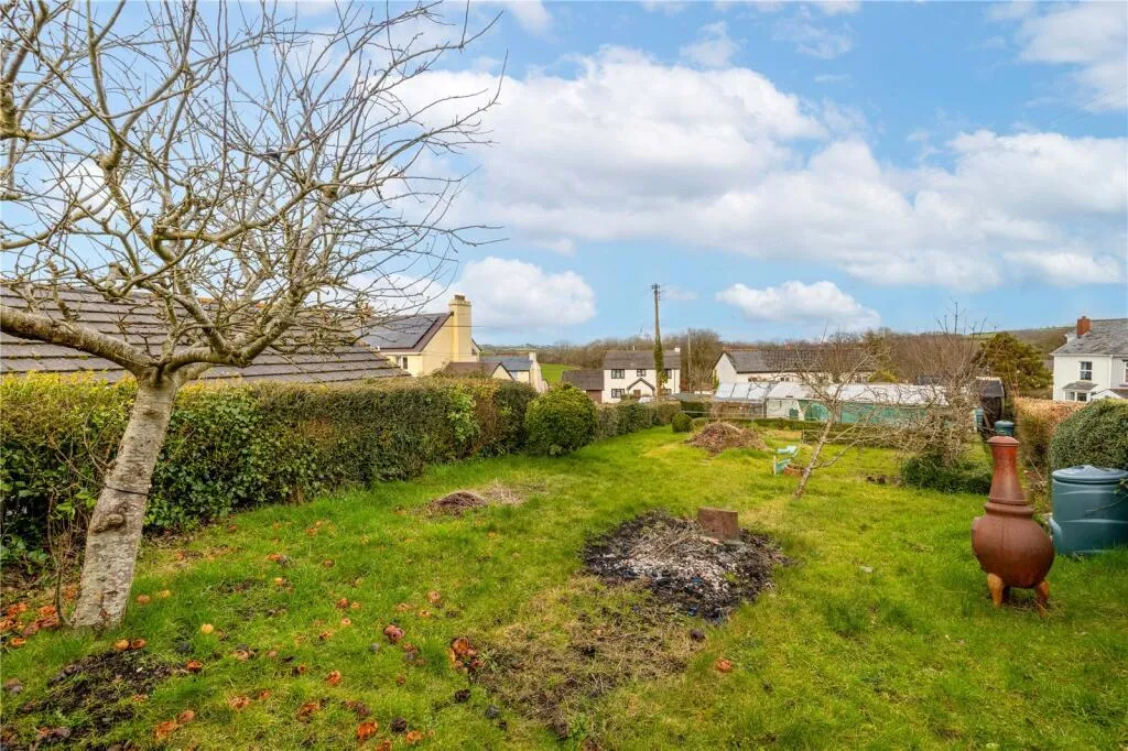 2 bed Detached
