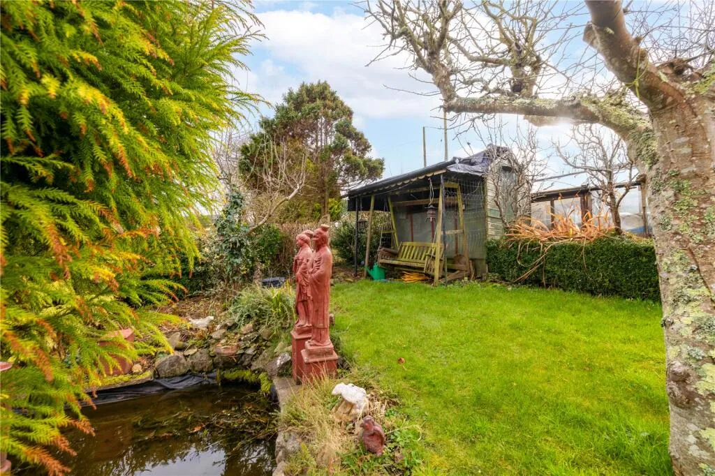 2 bed Detached
