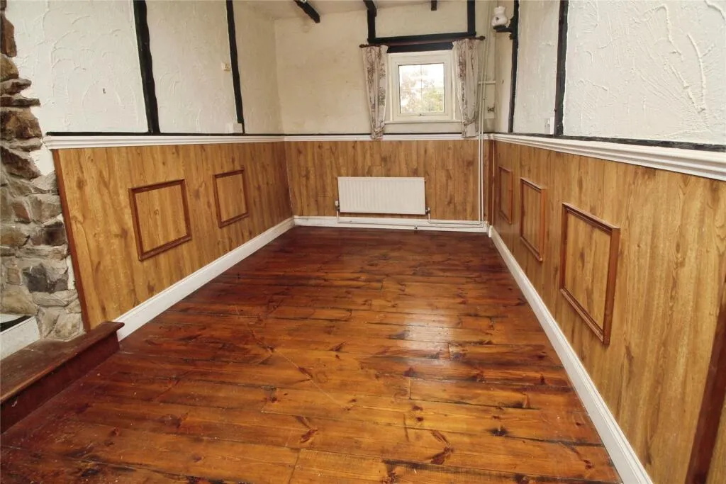 2 bed Detached