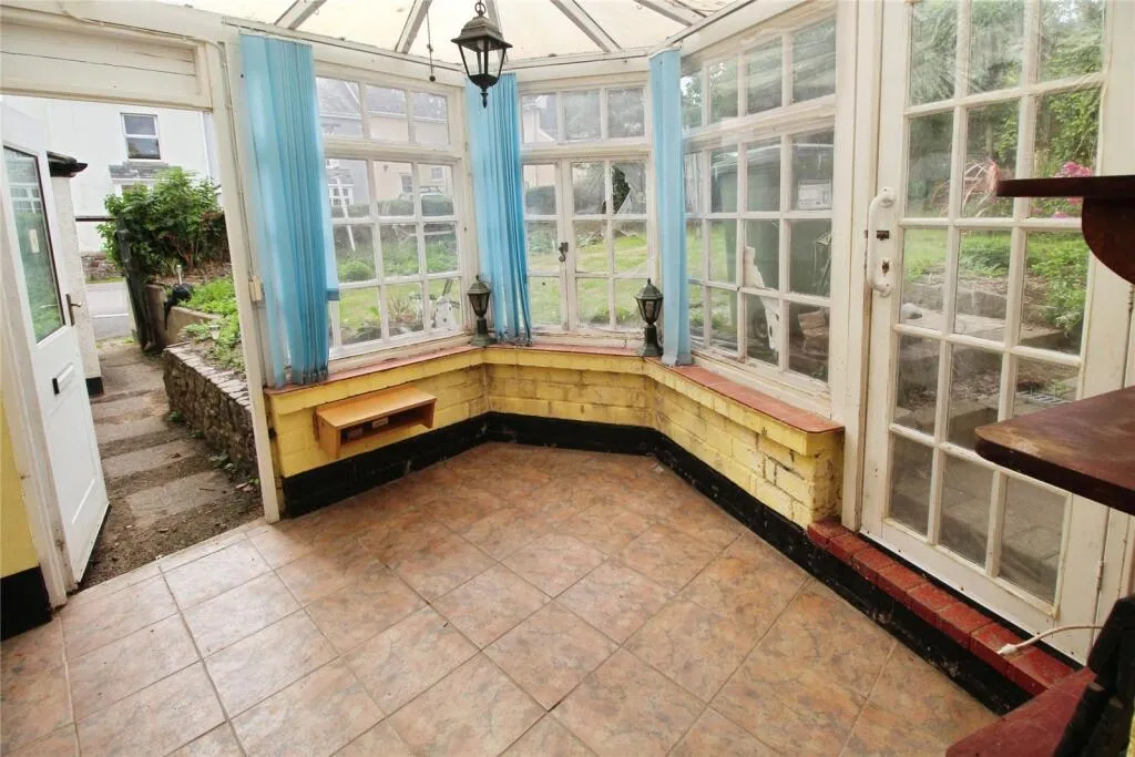 2 bed Detached