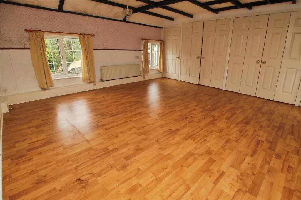 2 bed Detached