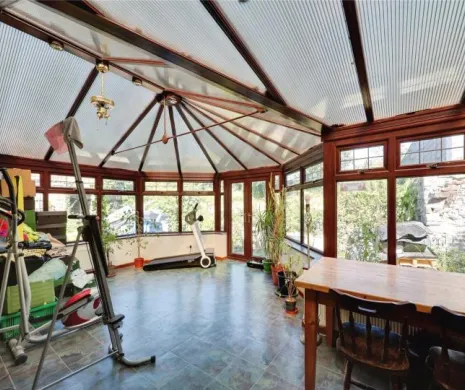 4 bed Detached