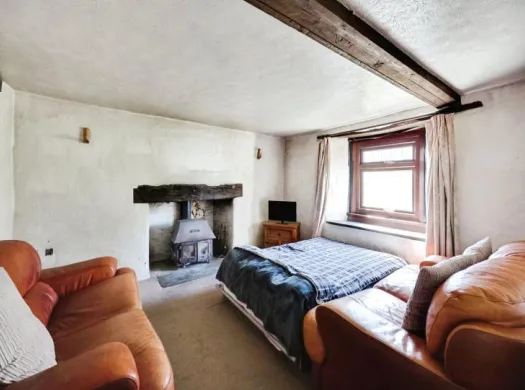 4 bed Detached