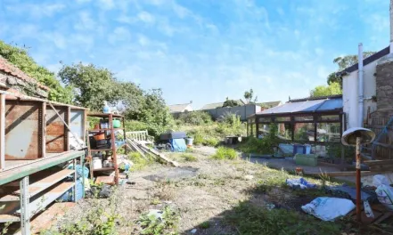 4 bed Detached